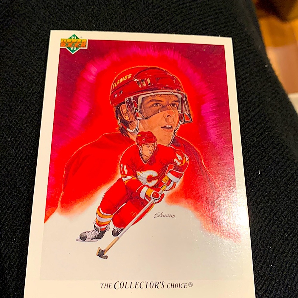 Calgary flames -19 upper deck new hockey cards. Plus 4 score cards 89/90.